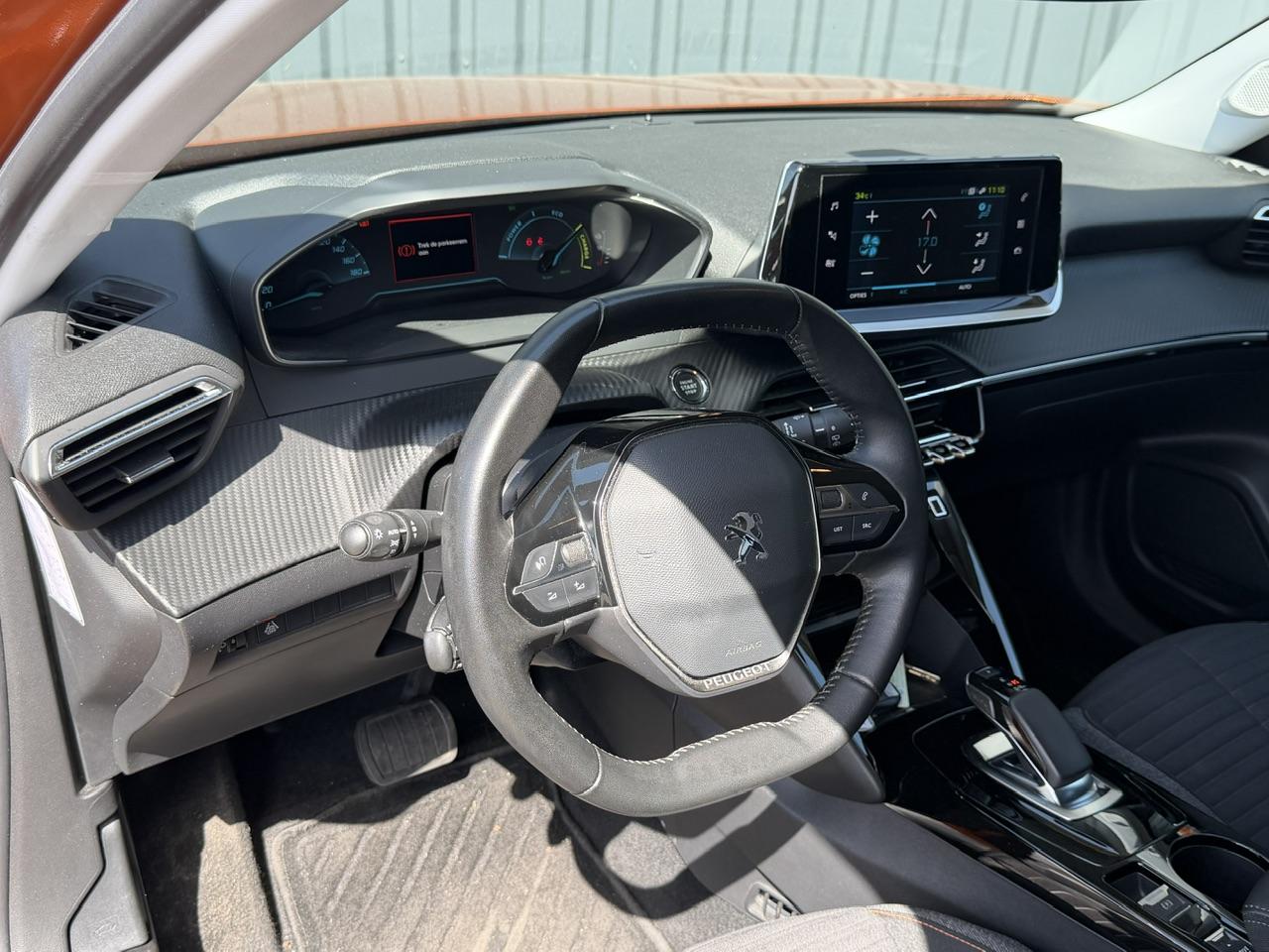 Peugeot e-2008